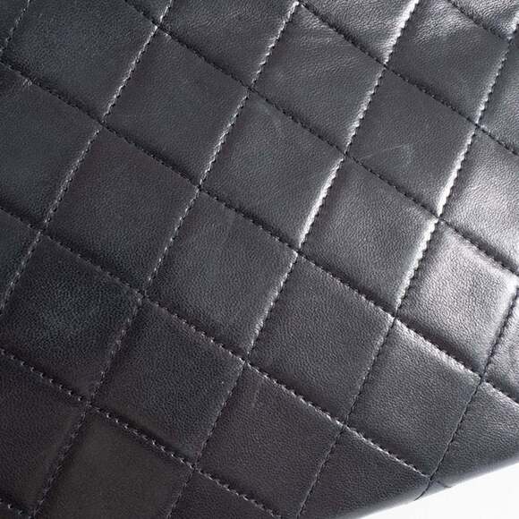 Chanel Matelasse Black Chain Shoulder Bag, Lambskin Leather, Women's, Black, ... - Picture 10 of 16